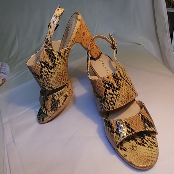 Ellen Tracy Shoes - 💚5/$25 Ellen Tracy faux snake skin chunky heels